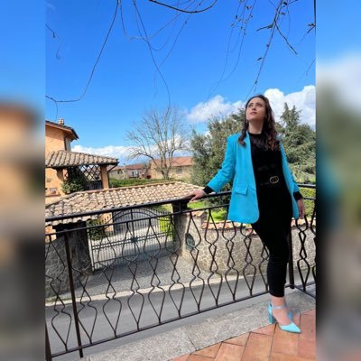 Ilaria__b's profile picture. Trust no one.  🖤💙