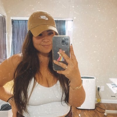 breannamanzano's profile picture. 