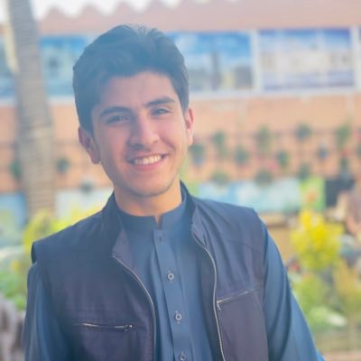 که مونږ ژوند ته پرېدئ نو د پوهنې دروازې مه راتړئ.