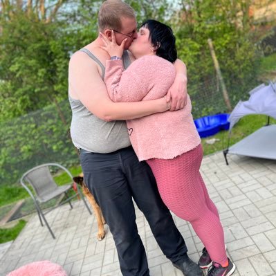 MopsLucy's profile picture. Ich bin 27 💁‍♀️ - Glücklich Verheiratet💍 - Humorvoll 😜 - Hilfsbereit 💪 - Mops- und Schäferhund Mama 😍🐾🐾 - Lebe das Leben wie es mir gefällt 🤟