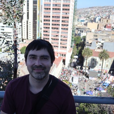 Mis temas de interés: Desarrollo web, medios de transporte sustentable (y aviones), urbanismo, Valparaíso, crisis climática.