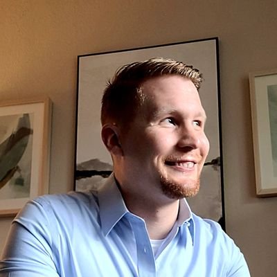 neversummer3212's profile picture. 