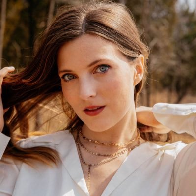 AnnaJ_Music's profile picture. 