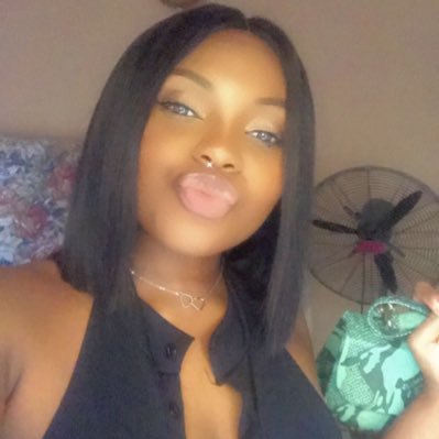 AishatOnatunde3's profile picture. 