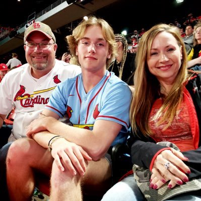 CurtBennett32's profile picture. 