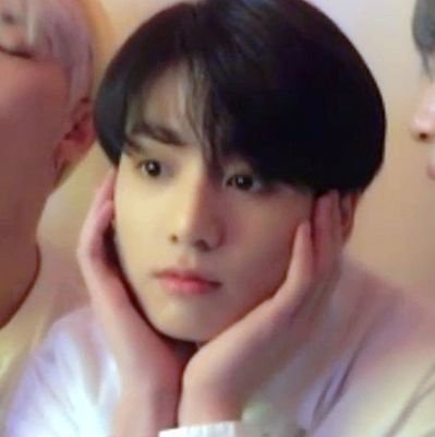 BAMXRUNFTOZ's profile picture. แล้วหยางเป็นเจ้าหญิงไม่ได้หรอ