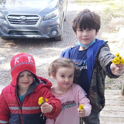 miraadventures's profile picture. Mom of three, biologist, entrepeneur, creator of many ideas - master of none