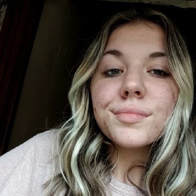 PhoebeDeason's profile picture. Just lil ol' me tryna survive this crazy world ✌🏻