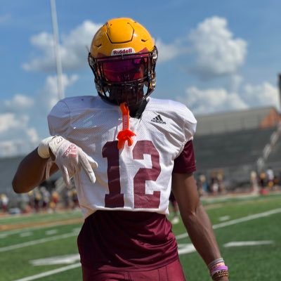 TeonWhite0's profile picture. C/O24 PHS🐾, 6’0 180 email:Teonwhyte@gmail.com 40: 4.4 position-RB,S