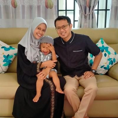 RizkiRahadian29's profile picture. Simple