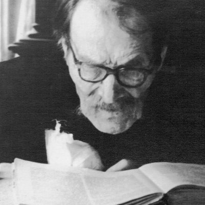 lyosnik3's profile picture. Born a displaced person in a German R&R camp in Austria.