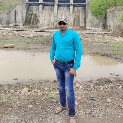 *🌹🌻 मैत्री🌻🌹*
*मैत्रीला नसतात शब्दांची बंधने*
*त्याला असतात ती फक्त ह्रदयाची स्पंदने*
*मैत्री व्यक्त करायला कधी कधी शब्दही अपुरे पडतात*
*पण अंतकरनापासुन व्य