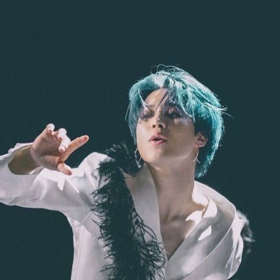 heavenlyzaynn's profile picture. ⟬⟭ ⟭⟬ black swan enthusiast / 21+ sometimes i ragebait sorry🥺