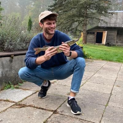 DONLOSSI's profile picture. Learning matters of SEO. Fishing on the network 🦈