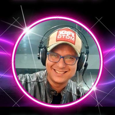 ¡Made in El Salvador!
Un 📻 ''Radialista Apasionado''
 🎙️Locutor y consultor radial 📻🎙️#ElMago🎧 productor- presentador de @Verdesenlacalle ♻️