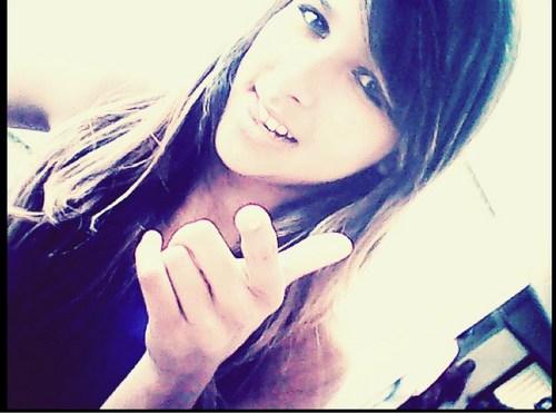 estiloo Diferennte Cuurttir un  Laazer Numa noite insana Zuuar coom oos amigoos atraaz daas zueraas e ser Feliz tudo qe uma pessoa precisa ! peggaeNaoseApeegga_