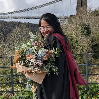 #bristolgrad, currently 4/5 at @CardiffMBBChC21. Just light-hearted med related thoughts until I feel opinionated enough + a hopeful budding geriatrician 👵🏼