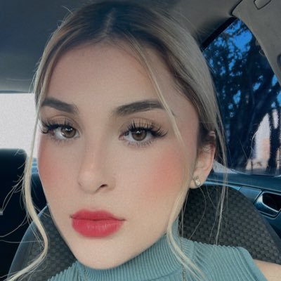 paolamvv2's profile picture. 