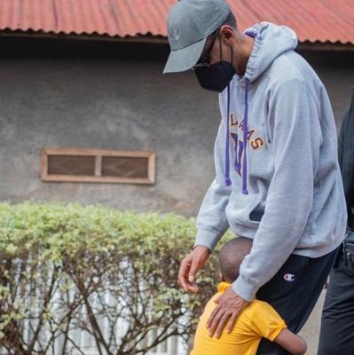 DusengimanaObe2's profile picture. Oppa