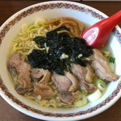 suhermario4th's profile picture. 常に好きなものは食事と旅行、音楽と子ども。最近関心があるものは仕事とお金、政治。40代。