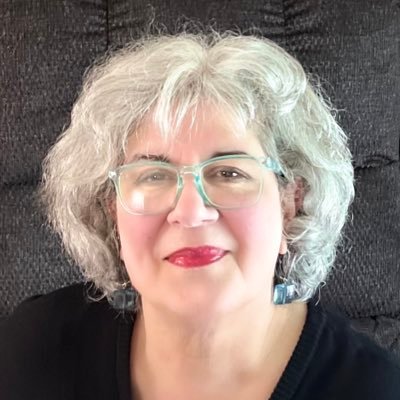 GuzzettaLea's profile picture. Friend of Facts. Not Fakes.