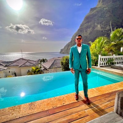 Kashpapi1's profile picture. Endlessly Curious! #LFG •••• “In life we don’t get what we deserve, we get what we negotiate”