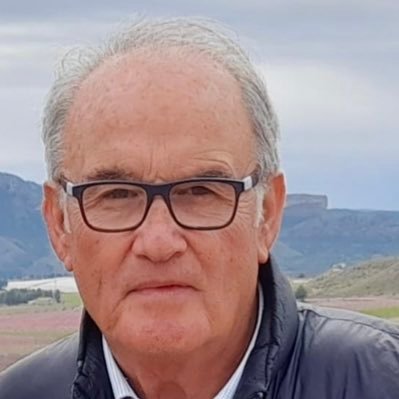 Socio y Accionista del R. Murcia, Técnico Deportivo Superior Fútbol. Director Deportivo RFEF. Entrenador de R. Murcia, Córdoba,Extremadura,Hércules,del @JSFino.