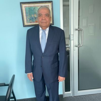 VictorAlmengorT's profile picture. Licenciatura en administracion de empresas, abogado, graduado en el Instituto Nacional de Panama, de Chiriqui, casado,con 4 hijos: tres varones, una bella joven