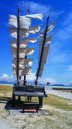 phoebecf's profile picture. 生まれ故郷の高松に帰ってきました。音楽、読書、絵画鑑賞、旅行好きなB型、水瓶座。