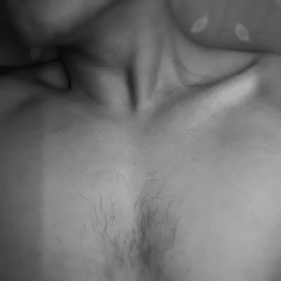 lin30576108's profile picture. 181，79/直男/單男/攝影/咖啡 我喜歡健身 更喜歡見妳 我是真人，但真的懶得經營 就是喜歡上來看看各位推主的大ㄋㄟㄋㄟ跟大屁屁 很高興認識妳