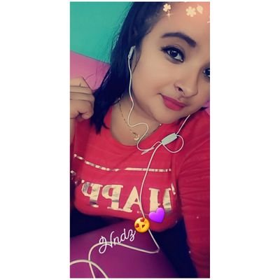 MolinaArina's profile picture. 🍒❤