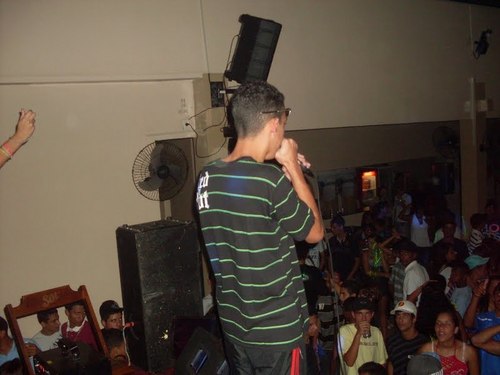 ELA É A MESTRE DAS FUGAS ♪ (( DJ MAGRINHO ))
http://t.co/7q7o2774OL