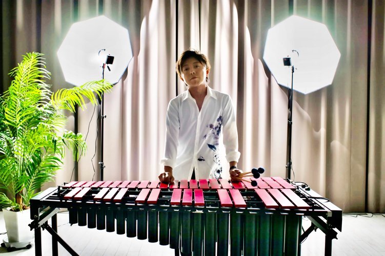 生粋のハマっ子/ サッカー・クルマ好き /Vibrasonic ・Wu-Xing ・Kiss the cats ・Mr. Jazz Quintet 各バンドのVibraphone ( ヴィブラフォン、ビブラフォン ) Marimba(マリンバ) / https://t.co/EOeA81nhHJ