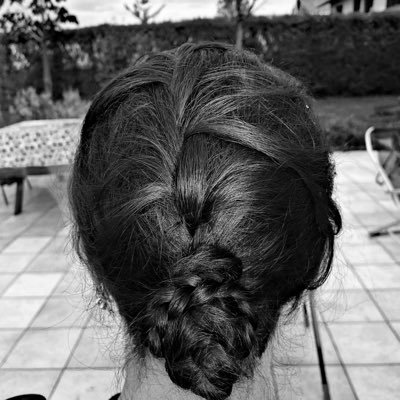 yeahitsnayme's profile picture. guess I’m an artist idk 🌻 peep the link to stay tuned with my music n shiz