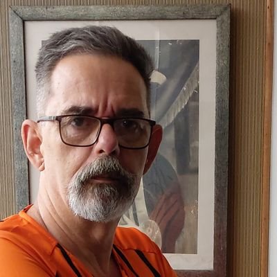 Berduarte8's profile picture. Huid del país donde uno solo ejerce todos los poderes: es un país de esclavos.
Simón Bolívar