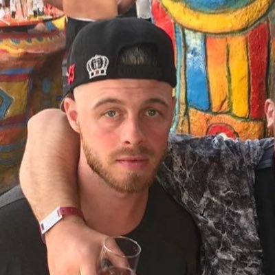 peshyb1's profile picture. West Ham, boxing & MMA 💯 #COYI ⚒🥊