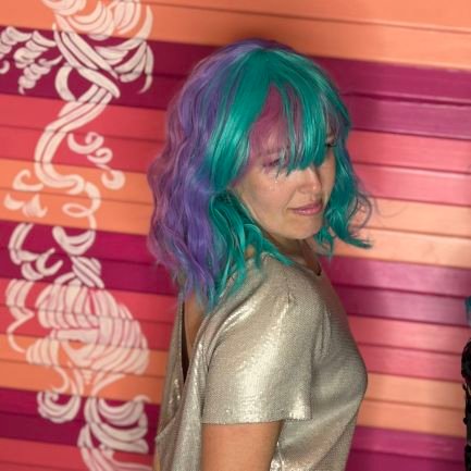 (she/her) here for niche pop culture, liberation theology, social justice, & u̶l̶t̶i̶m̶a̶t̶e̶ ̶f̶r̶i̶s̶b̶e̶e̶ Twitter + occasional screaming into the void