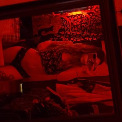 18+
Ask me about my snap 🔥
OF Content Creator ✨️
•New weekly content 😈
•Daddies Girl 🥵
•Lil buttslut 💦
•Tatted & 420 friendly 💫
Cashapp; $bbnoboobs