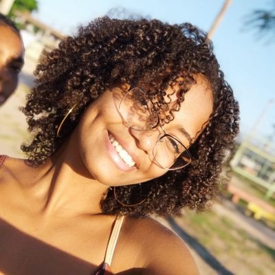 eu tô aqui pq eu sou feia se eu fosse bonita eu tava no Instagram