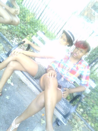 D E L I R I O U S ♥ Follow Me OR Get Off My Page ;)