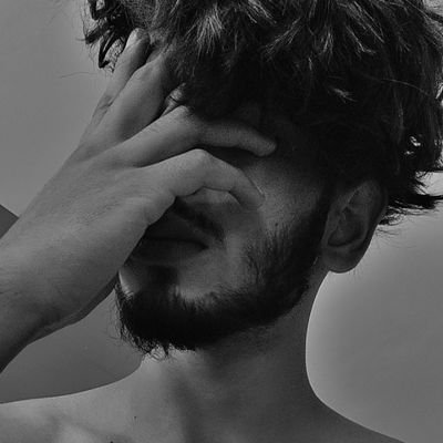 sAhIl__175's profile picture. livin'in the shades of guns and chinars 🍁