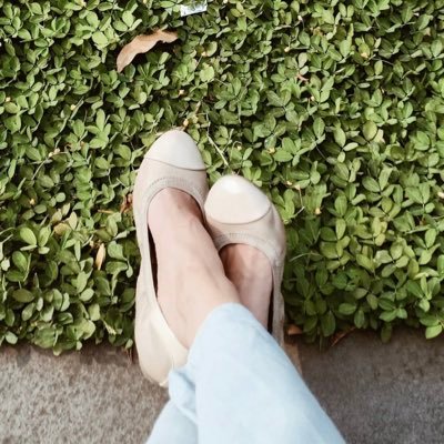 ipenc__'s profile picture. Agar jadi penyabar bukan pencibir, agar jadi penyapa bukan pencela.