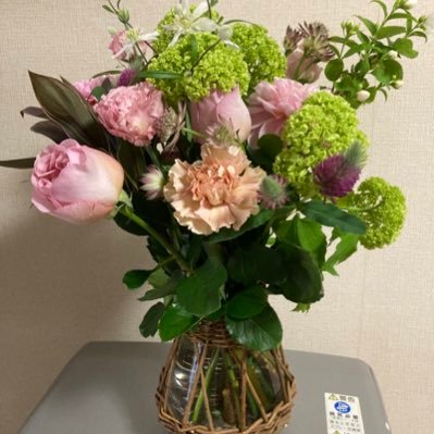 IHMv0PIF32Bis5j's profile picture. コロナ騒動始まってすぐ位の時期に娘から見て欲しい動画、本があると、しつこいくらいに聞かされて、いい加減くどいんだよ！！と聞く耳を持てませんでしたが、何かのきっかけで、〇〇先生の本を読ませて頂いてから「えー！！」と気づき、子供、孫のために自分に何が出来るのか考えて行動していきたと思っている今日この頃です。