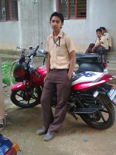 AKSHAYBHAT2's profile picture. 