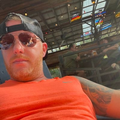 ekaj024's profile picture. Lost and confused