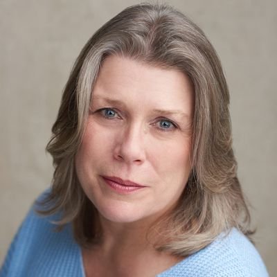 DebbieBirdBuzz's profile picture. 