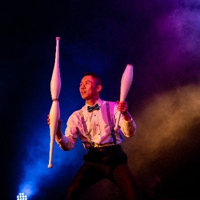 🤹‍♂️ World-Class Juggler based in Sydney, Australia 📧 Booking/Contact: kennyjuggling@gmail.com