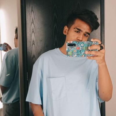 RohanHela5's profile picture. scratch here ••••••••••••••to reveal my bio