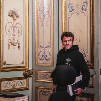 franstagramm's profile picture. translator, linguist, cervello in fuga, etc. || 

Not bad for a girl with no talent