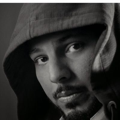 مجموعه انسان ...
فلا تبالغ في إحسان الظن بي ،كي لا أخذلك 👇
ولا تسئ الظن بي ،كي لا تظلمني👇
... اجعلني بدون ظنون...